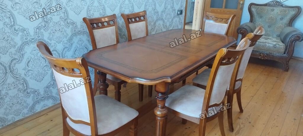 Stol ve 6 stul qonaq otaq ucun, ela veziyyettedir, temiz taxtadir