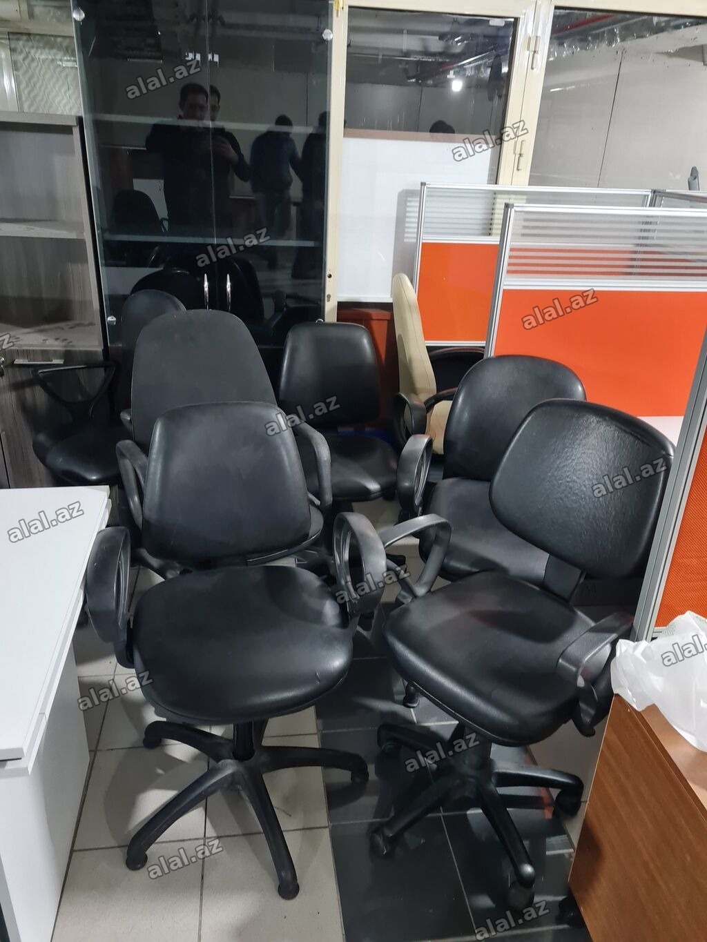 Ofis kreslosu sekilde gorunduyu kimidir hec bir prablemi yoxdu 19