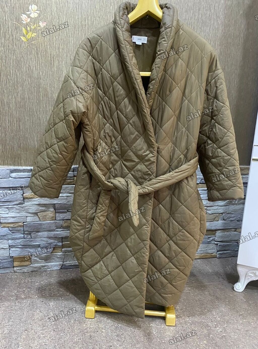 Palto, Mango, M