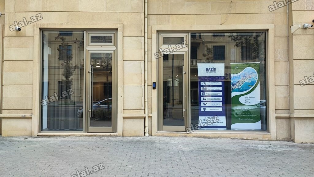 Ağ Şəhər, 2-ci Yaşıl Ada küçəsində, Landau School ilə üzbəüz yerləşən