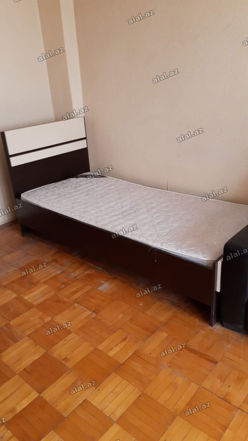 İşlənmiş, Təknəfərlik çarpayı, Bazasız, Matras ilə, Siyirməsiz, Azərbaycan