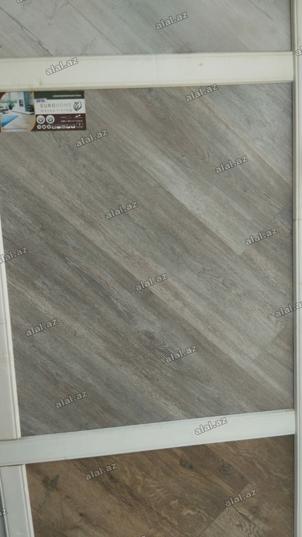 EUROHOME laminat döşəmə – model 2976 - Rəng və tekstura: boz-qəhvəyi
