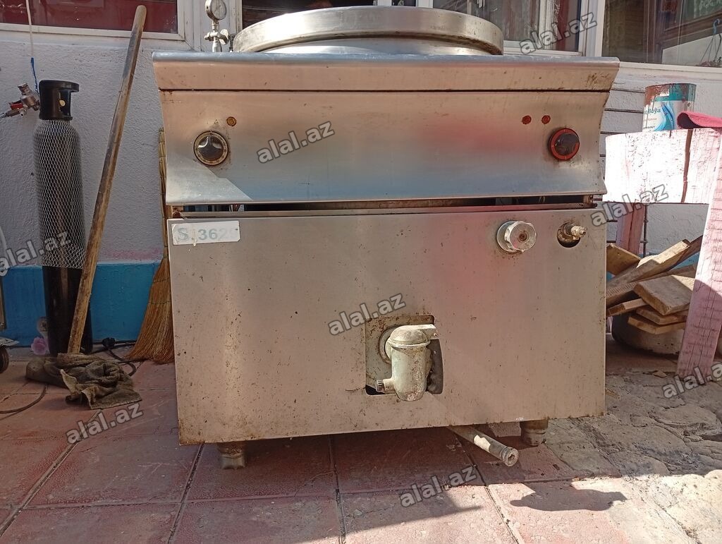 Sənaye tipli paslanmayan poladdan böyük həcmli bişirmə qazanı .Ğürçü