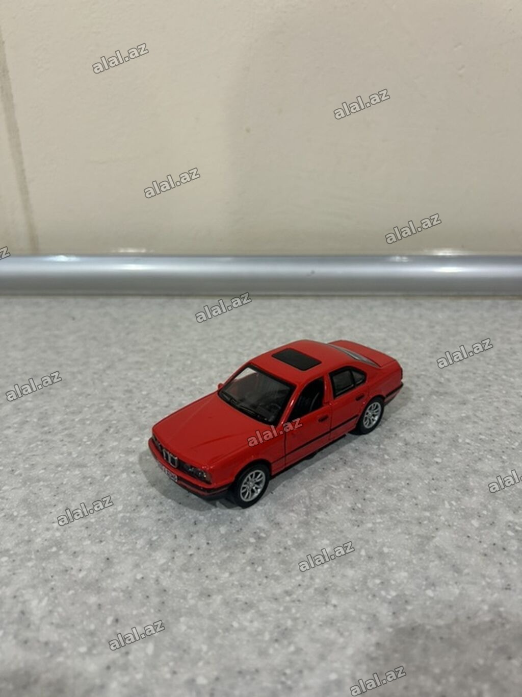 Kolleksiya üçün die-cast miniatür sedan model avtomobil - Rəng