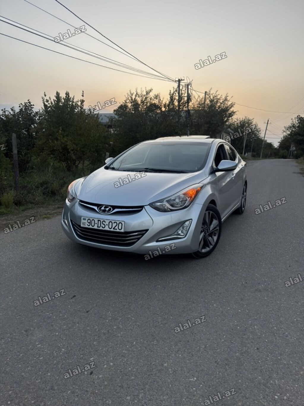 Hyundai Elantra: 1.6 l | 2016 il Sedan