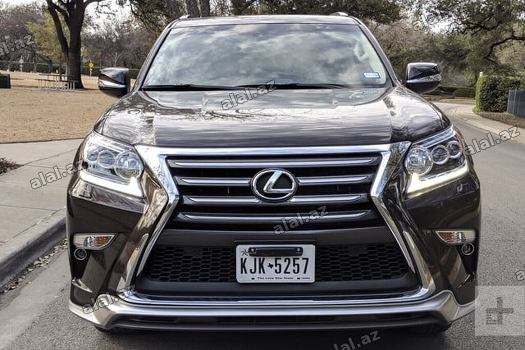 Lexus GX modelin ön və arxa şarlottasıdır.Şarlotta demək olarki