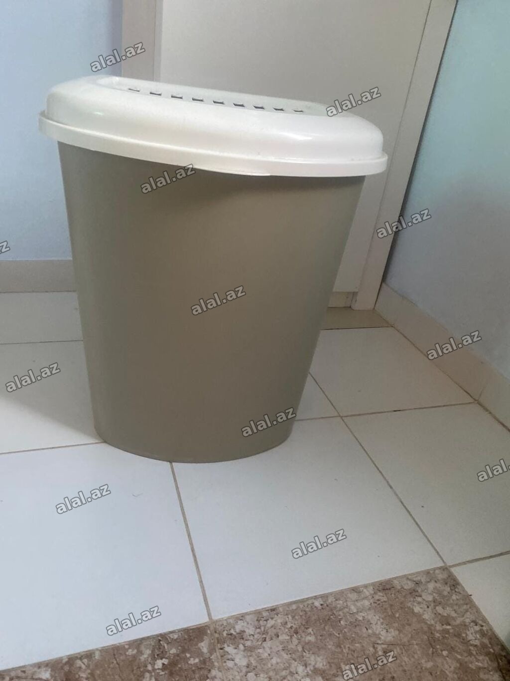 Plastik qapaqlı paltar qabı - Material: möhkəm plastik - Rəng: boz