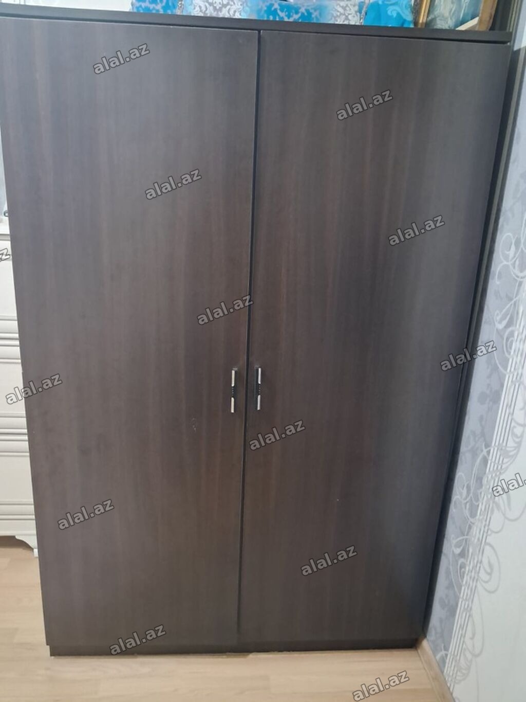 İkiqapılı paltar dolabı