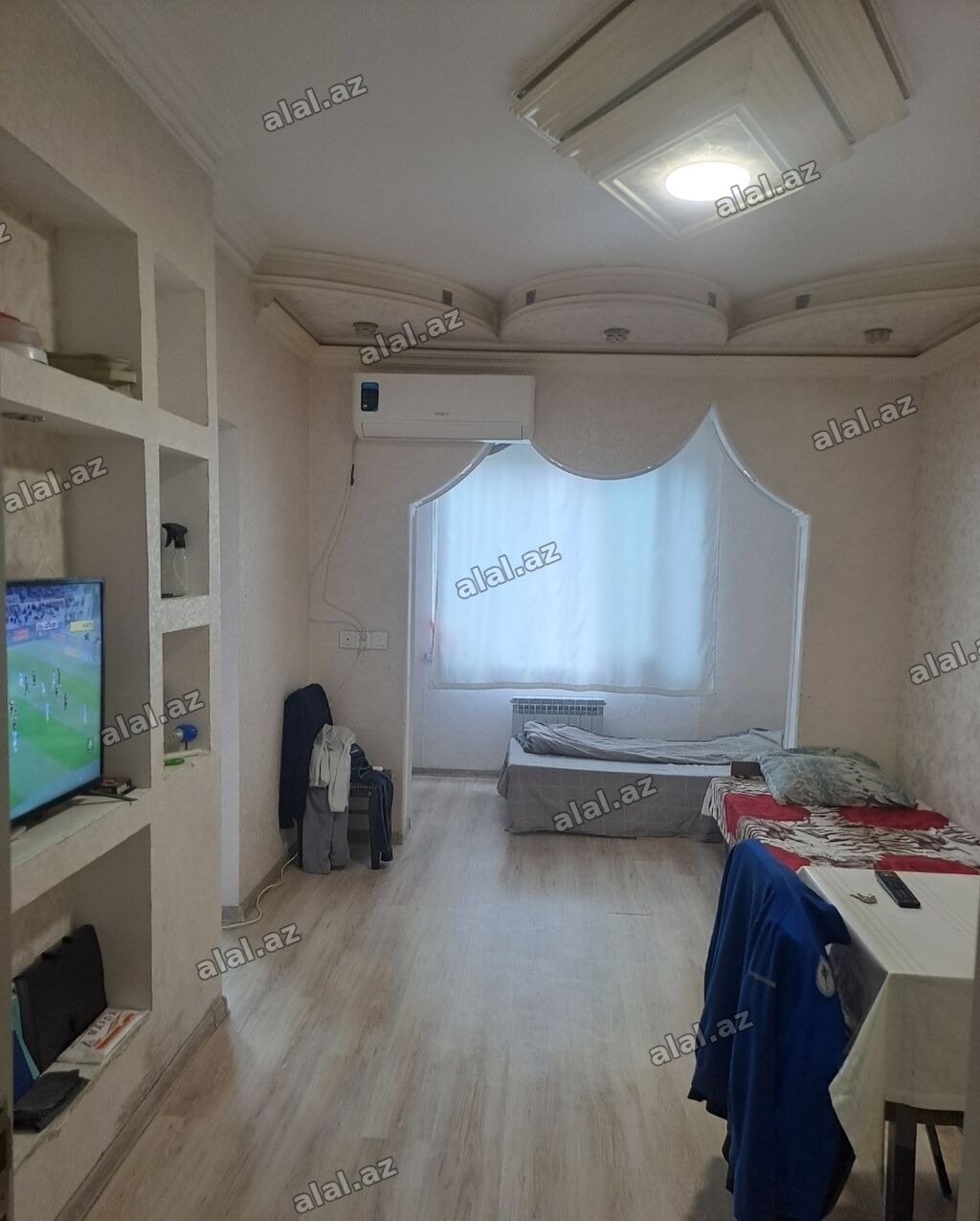 Otaq yoldası axtarılır.Komunall öz aramızda bölünür verlir.Evin içində