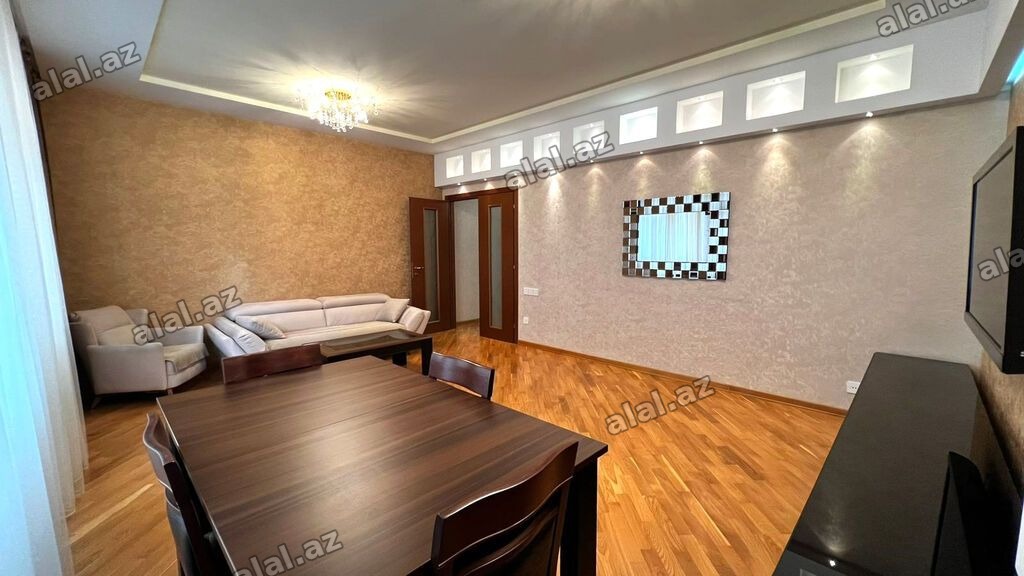 3 otaqlı, Yeni tikili, 133 kv. m