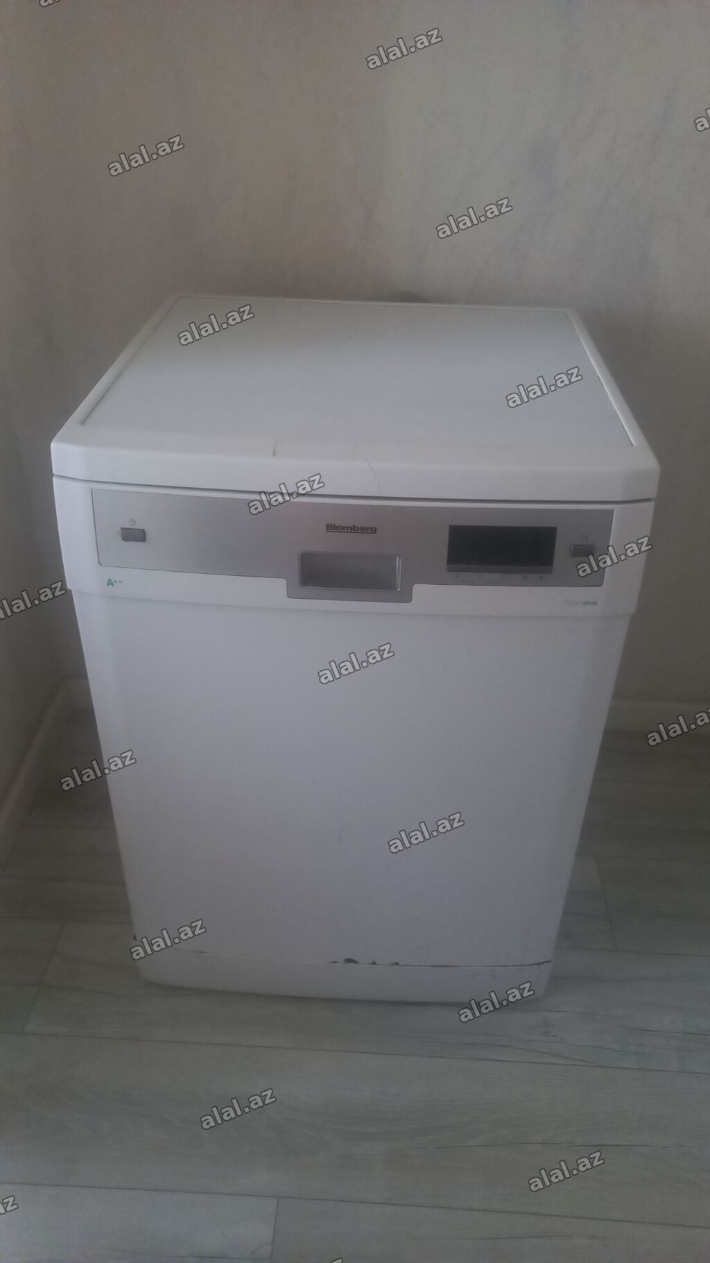 Blomberg qabyuyan maşın - Tam ölçülü, sərbəst quraşdırılan model -