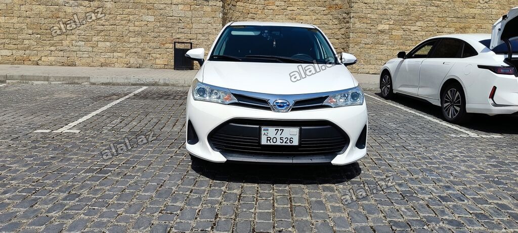 Toyota Corolla: 1.5 l | 2018 il Sedan