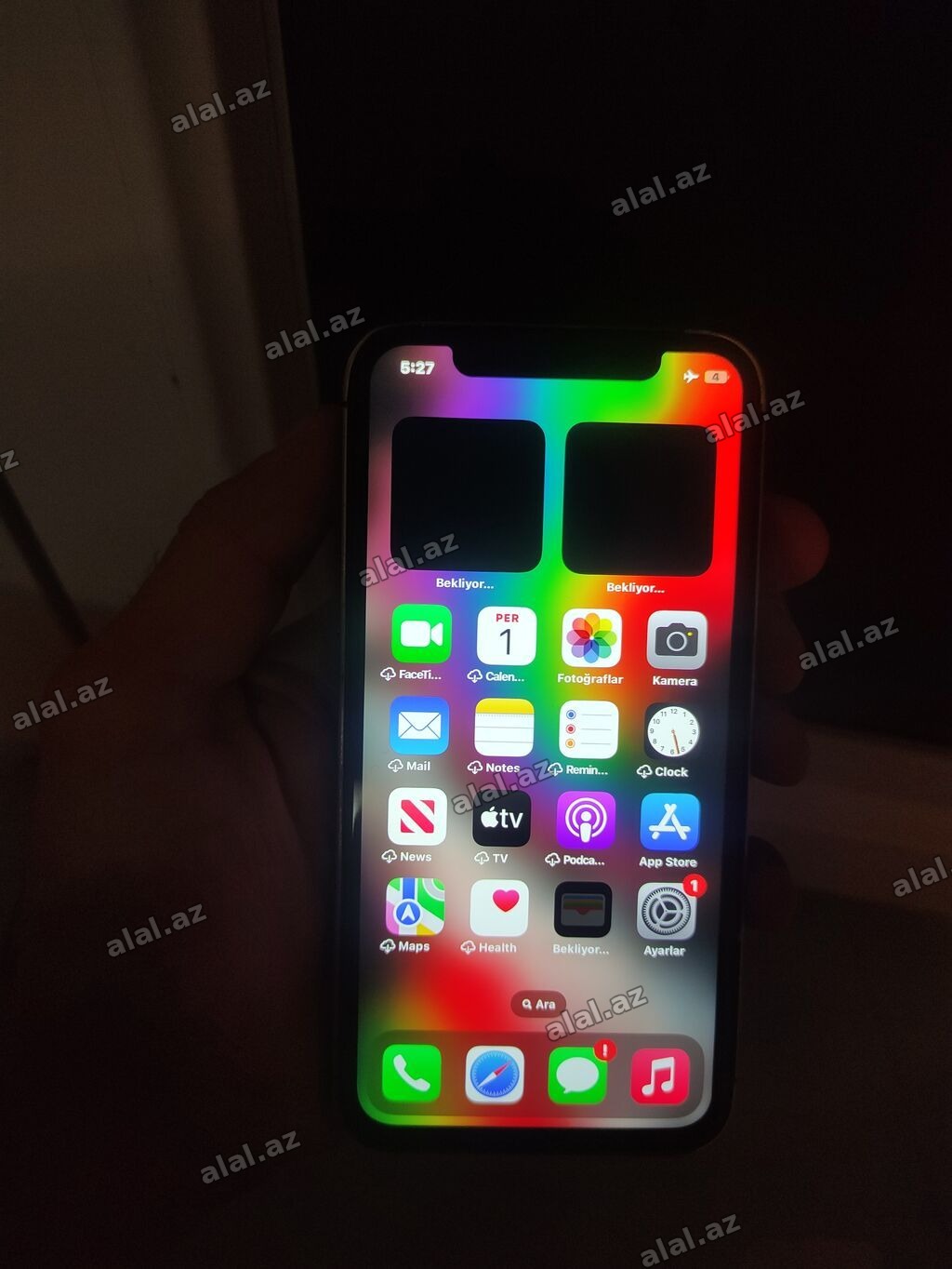IPhone X, Qara, Simsiz şarj