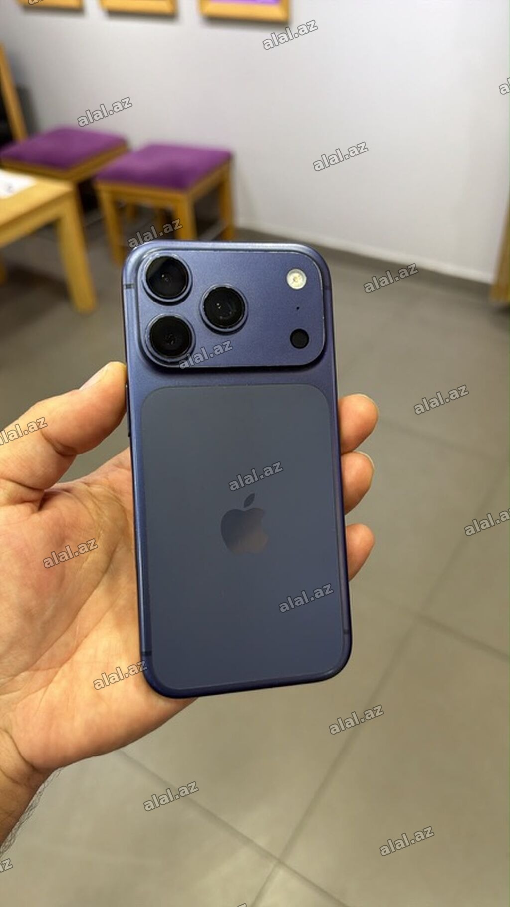 Şəxsi istifadə etdiyim iPhone 17 Pro Göy (Blue) rəngli telefonumu