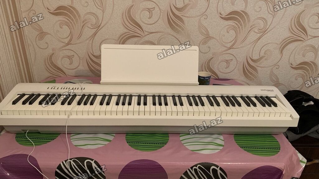 Roland FP-30X təcili satılır, ideal veziyetedir, istifadə olar dəmək