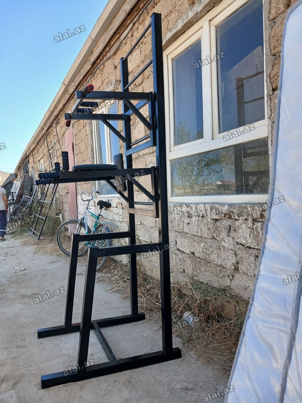 Çoxfunksiyalı güc stansiyası – turnik, dips və press üçün komplekt -