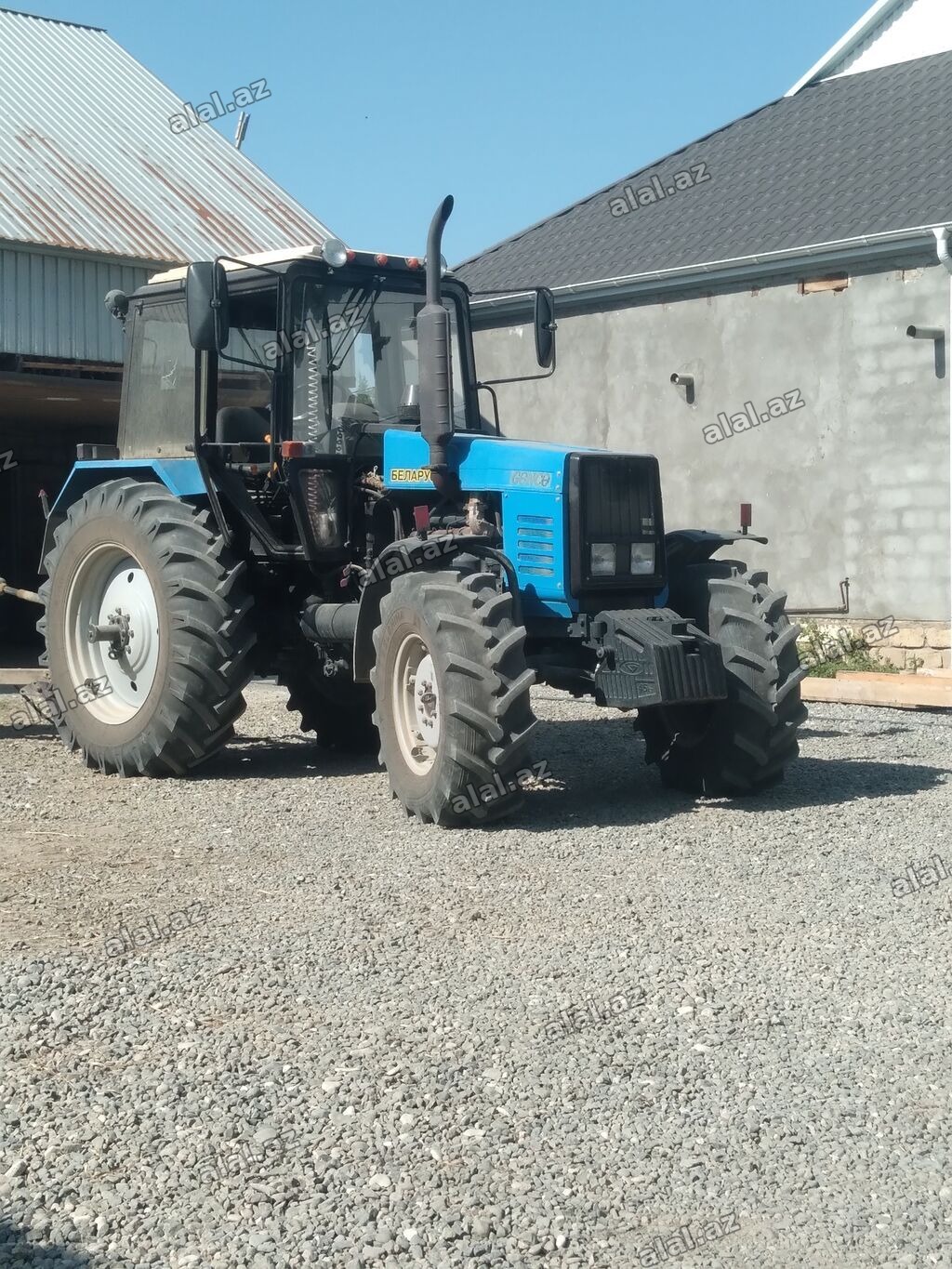 Belarus markalı traktor və əlavə kənd təsərrüfatı avadanlığı təqdim