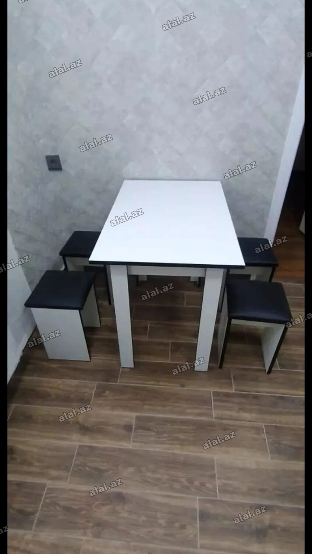 Mətbəx üçün, Yeni, Açılmayan, Dördbucaq masa, 4 stul