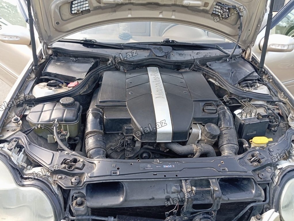 Mercedes E 240 4MATIC 2002
