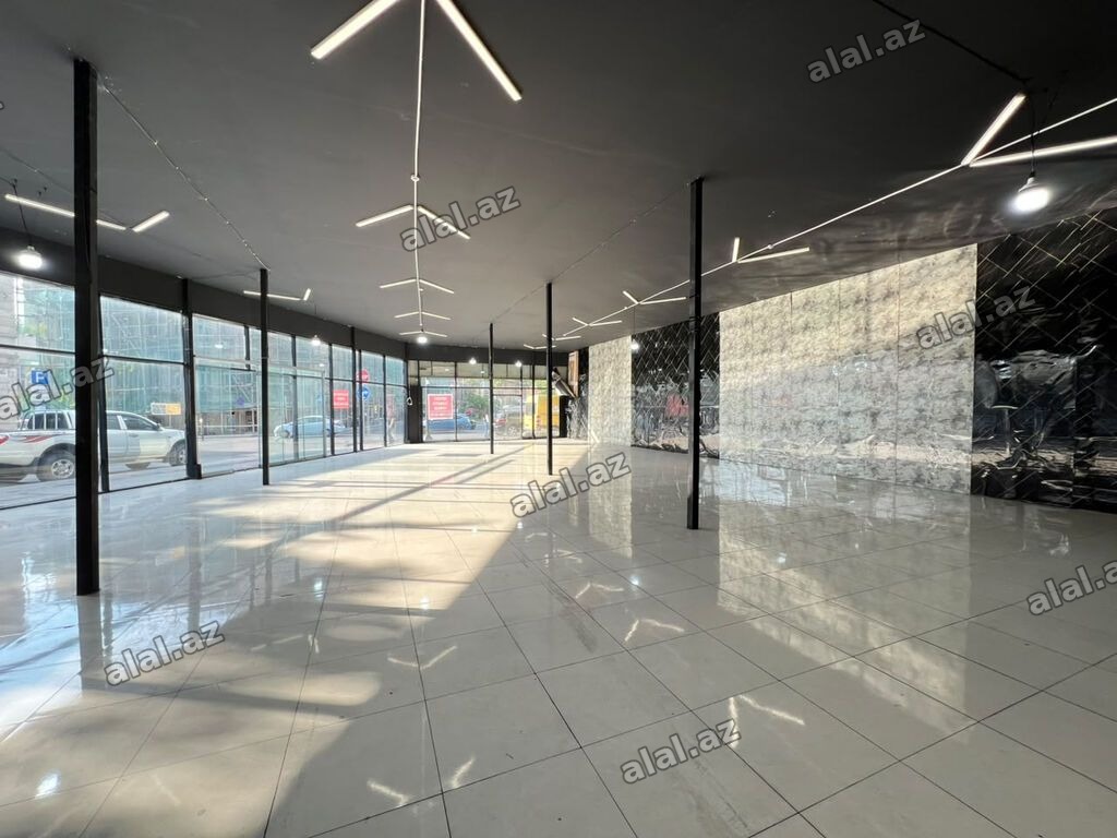 Təbriz küçəsində 2 yola baxan, geniş vitrajlı 380 m² obyekt icarəyə