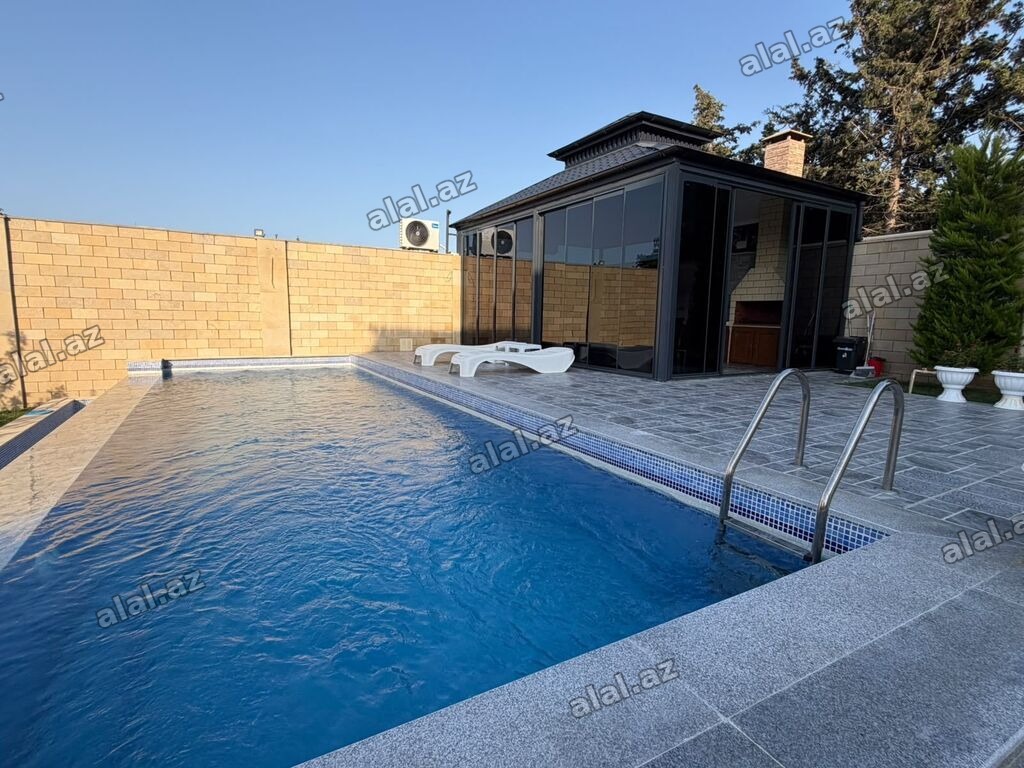 Xəzər sahil üslubunda, yüksək keyfiyyətlə tikilmiş 3 mərtəbəli villa
