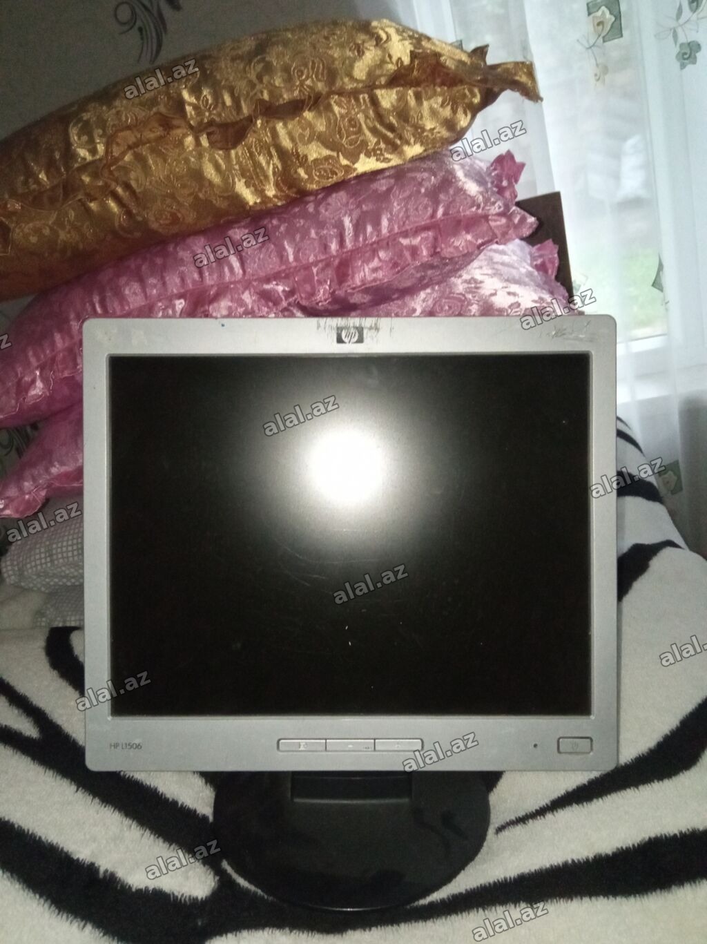 HP L1506 LCD monitor - Ekran ölçüsü: 15" - Panel tipi: LCD, mat səth