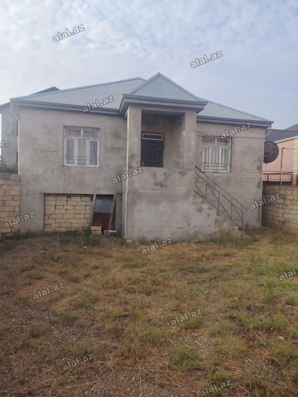 3 otaqlı, 100 kv. m, Orta təmir