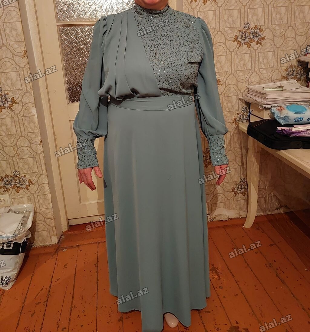 Mavi-boz rəngdə zərif uzun don - Model: yüksək yaxalı, döş hissəsi