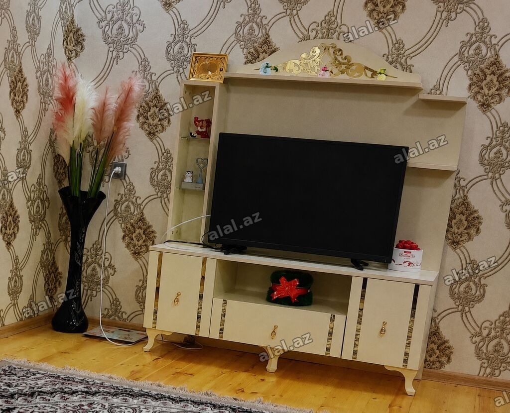 TV stendi və dekorativ divar paneli dəsti Yeni kimidir, real alıcıya