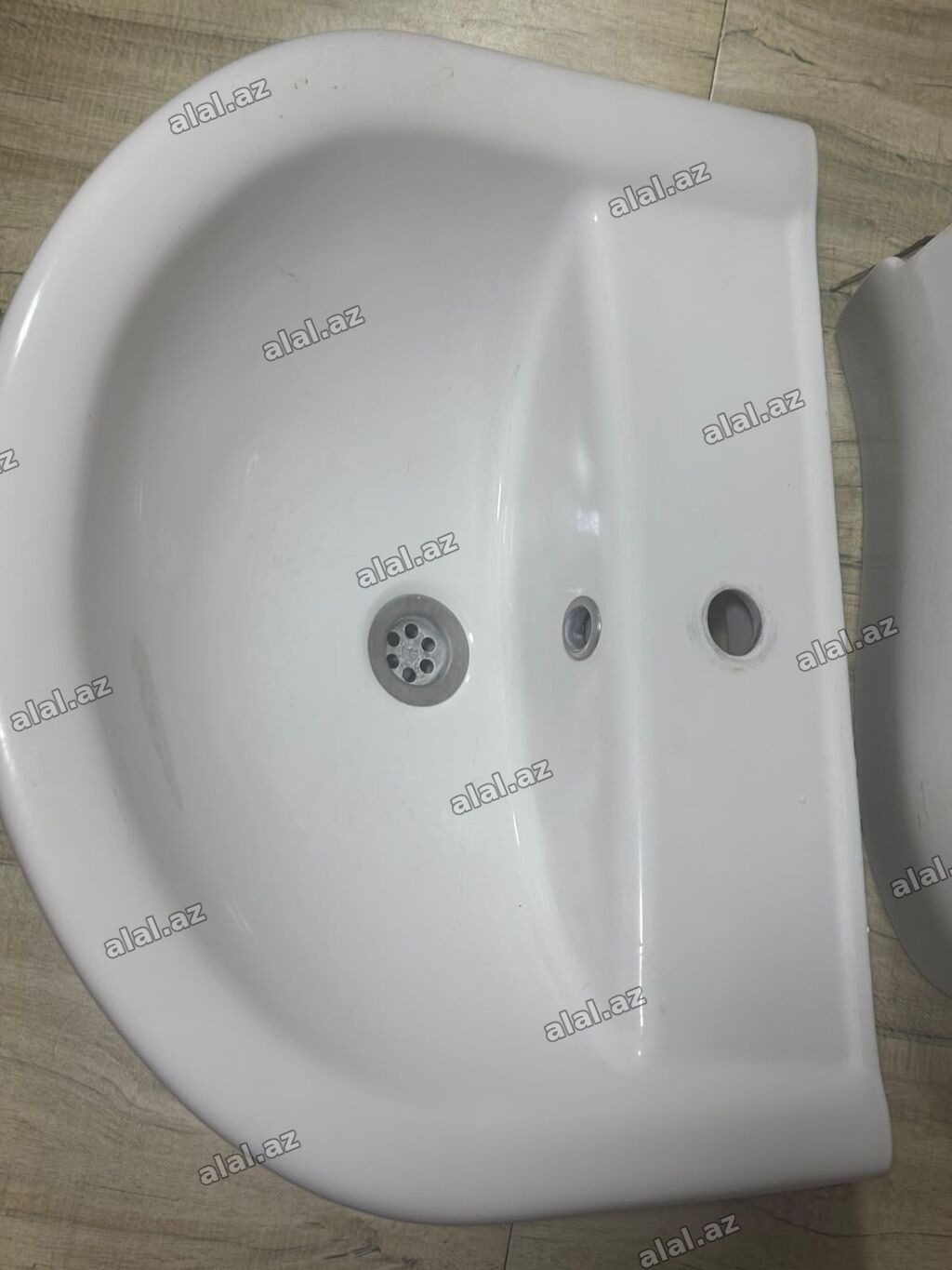 VitrA asma tipli əl-üz yuyan (divar quraşdırılan) - Brend: VitrA -