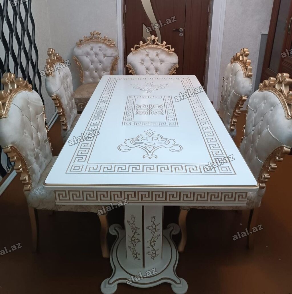 Masa desdi satlr idyal vezyetdedir heç bir problemi yoxdur. Kvadrat