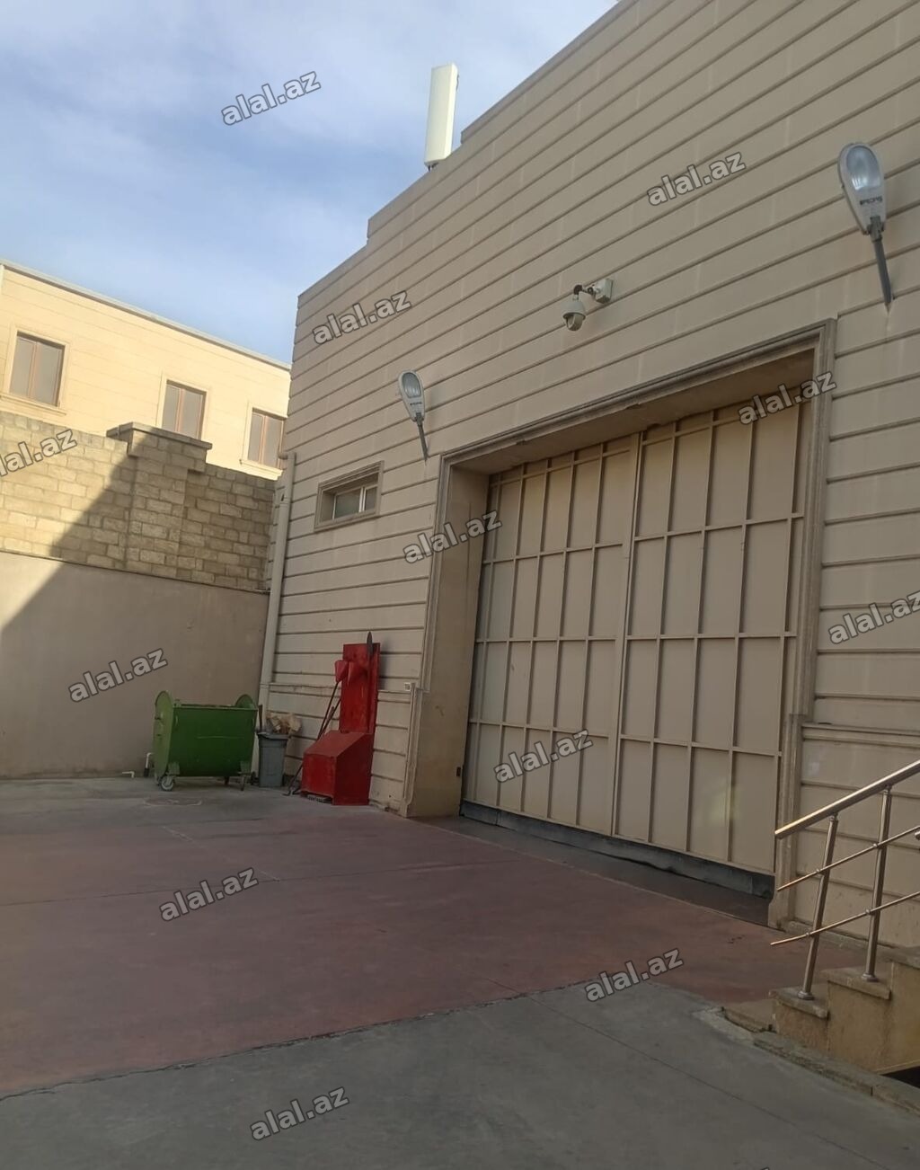 Abşeron rayonu, Xirdalan şəhəri, Sənaye zona, Anbar/istehsalat sahəsi