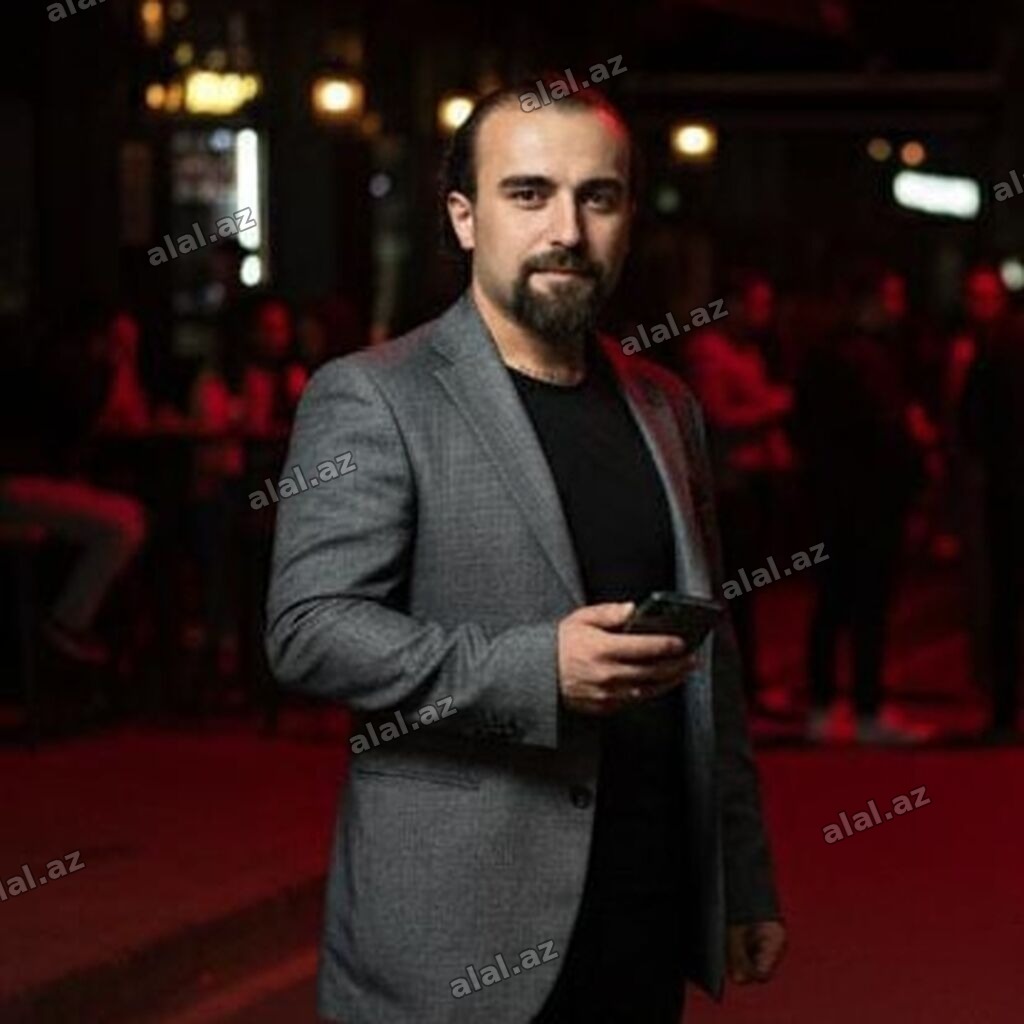 Müğənniyəm canlı ifa edirəm.Ailəvi restorana daimi iş yeri