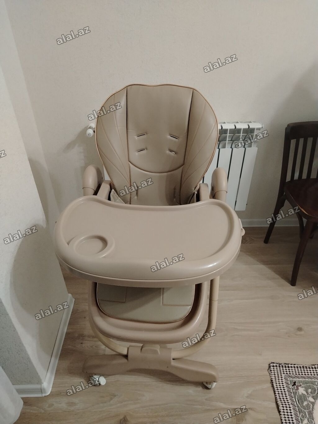 Uşaq yemək stulu – çoxfunksiyalı, qatlanan model - Rəng: bej/qızılı