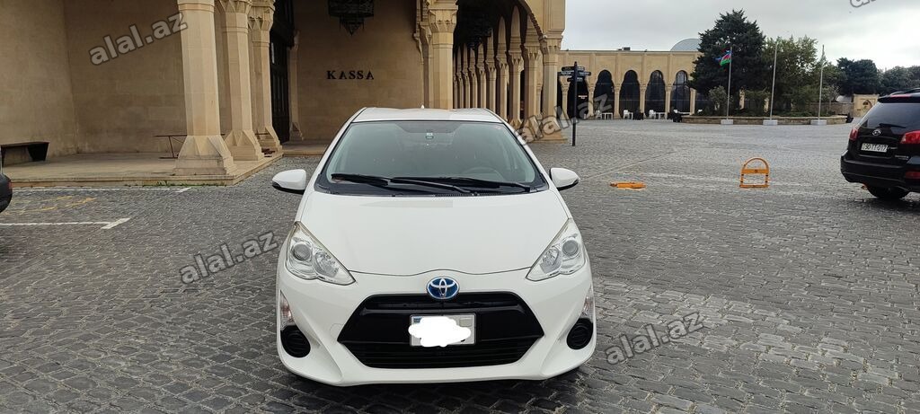 Toyota Aqua: 1.5 l | 2016 il Hetçbek