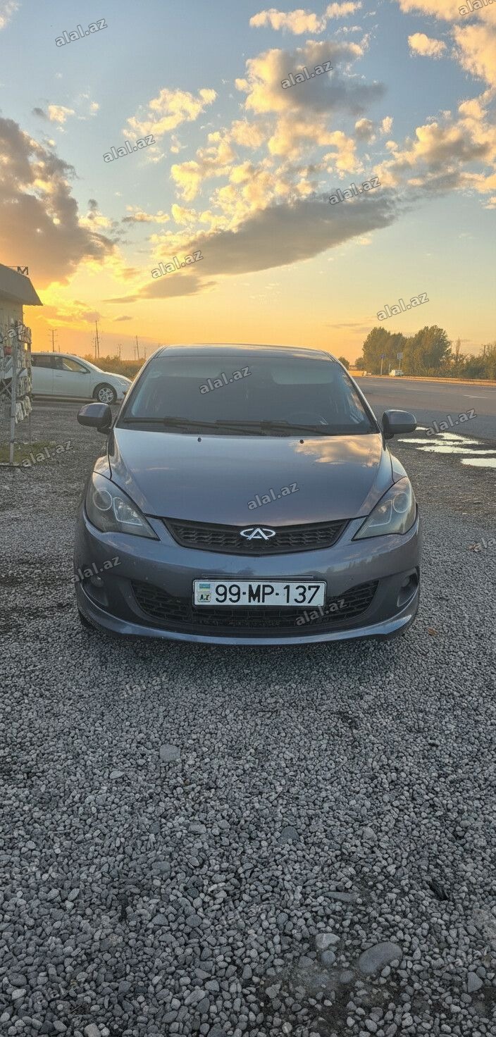 Chery : 1.5 l | 2014 il 324546 km Hetçbek