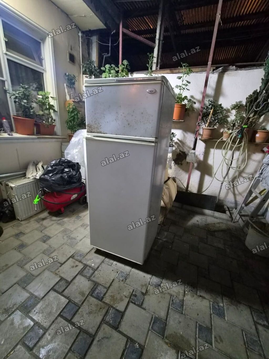 " MİNSK" Soyuducusu İşləkdir. Yaxşı vəziyyətdədir. Made in Russia