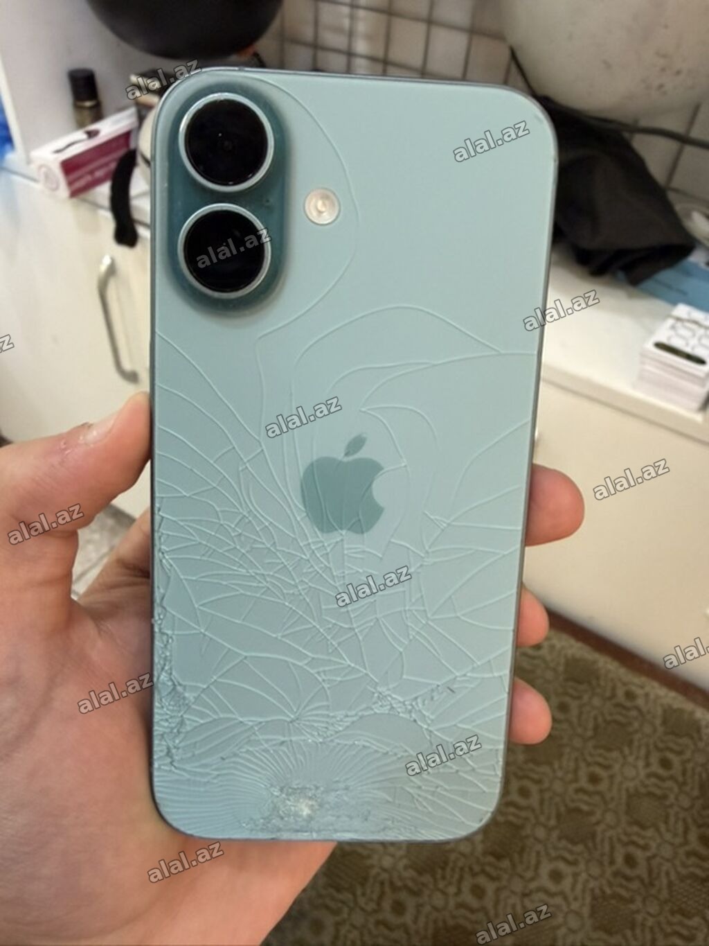IPhone 11, Yaşıl, Qırıq