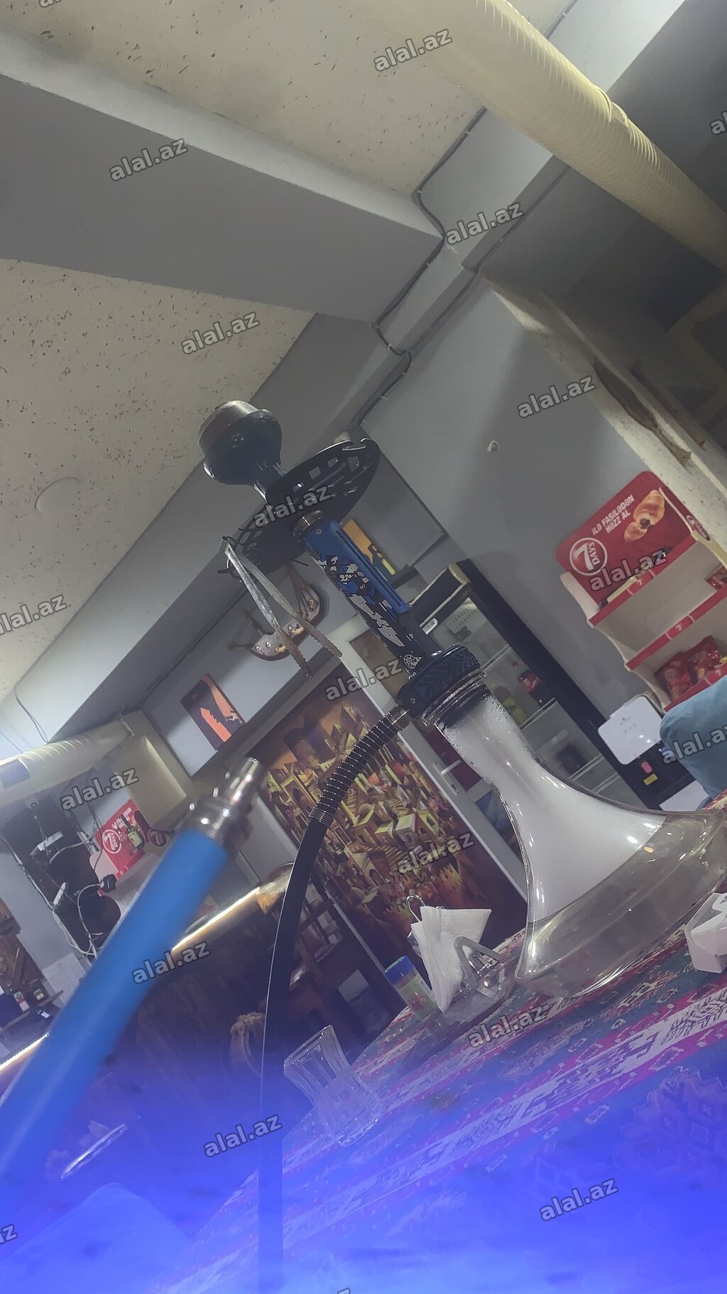 Ofisiant tələb olunur, Kafe, Gündəlik ödəniş, 18-29 yaş, 1-2 illik təcrübə