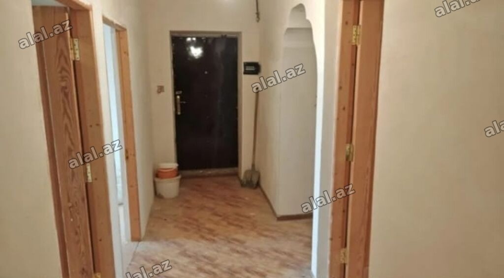 Salyan, 3 otaqlı, Köhnə tikili, 61 kv. m