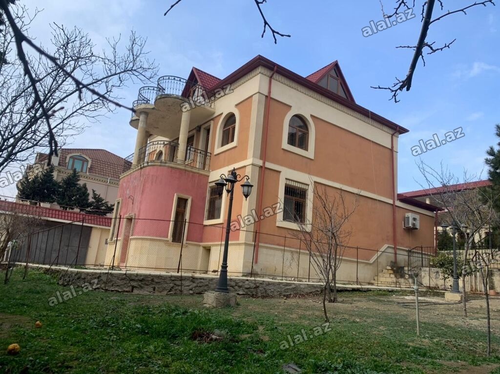Badamdar qəs. 5 otaqlı, 1000 kv. m