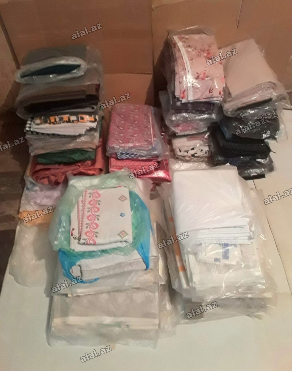 Parçalar,pərdələr,süfrələr hamısı bir yerdə