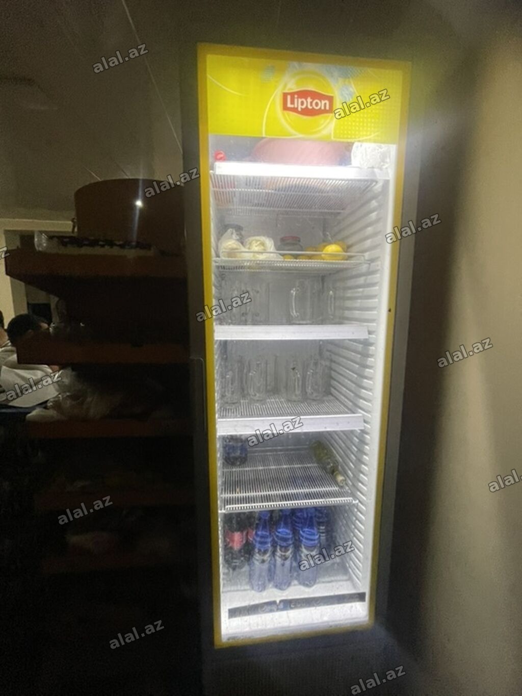 Lipton brend vitrin soyuducu - Şüşə qapılı, işıqlı vitrin dizaynı –