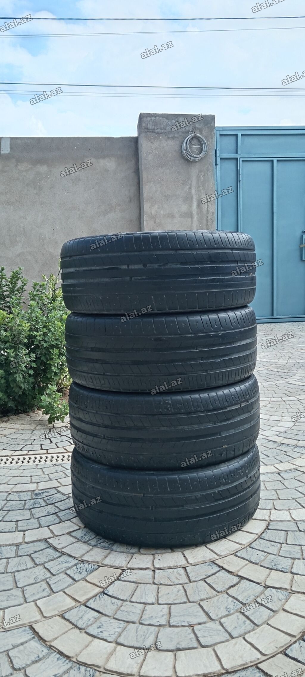 4 ədəd 4 fesil kapsen ölçü 225 45 18.2 sininde razval azca yeyib bele