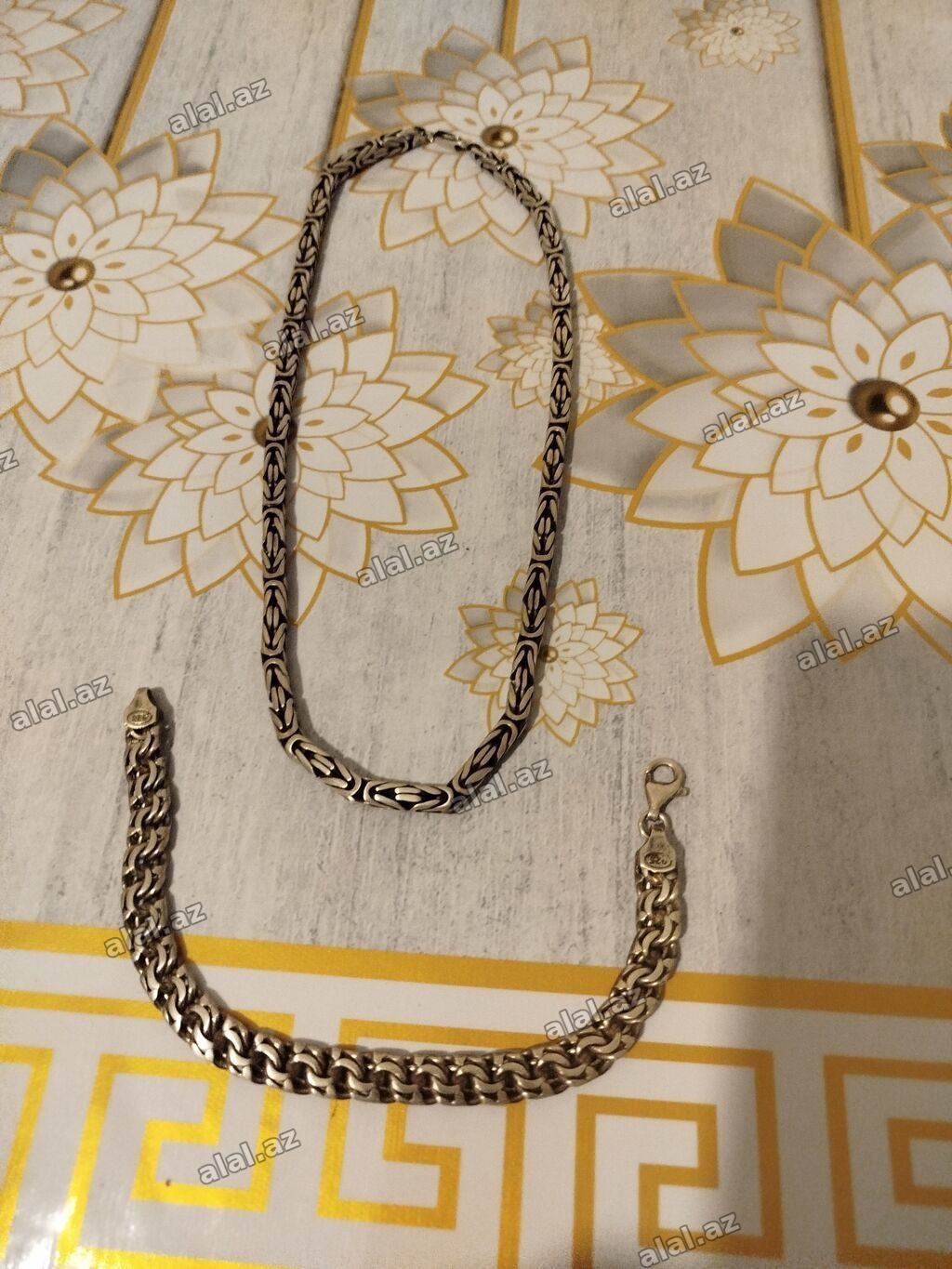Gümüş Boynbagi,kral,,ve Kprdinal qolbagi .Kral sepi 102 qram, qrami