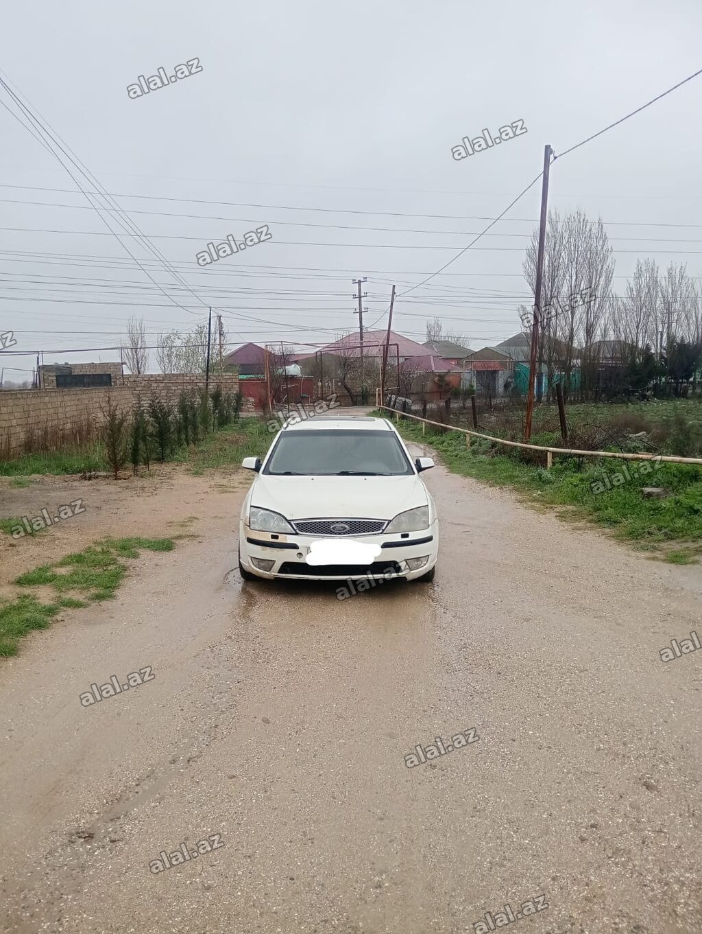 Ford Mondeo: 2 l | 2004 il 470000 km Sedan