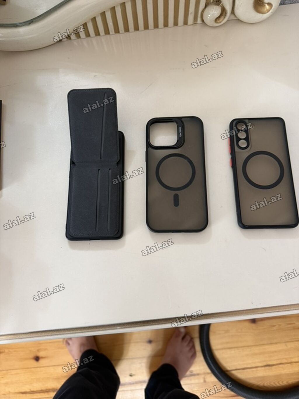 Telefon üçün 3 ədəd qoruyucu kabura dəsti - 1 ədəd qapaqlı (foliolu)