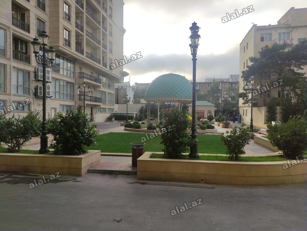 5 otaqlı, Yeni tikili, 303 kv. m