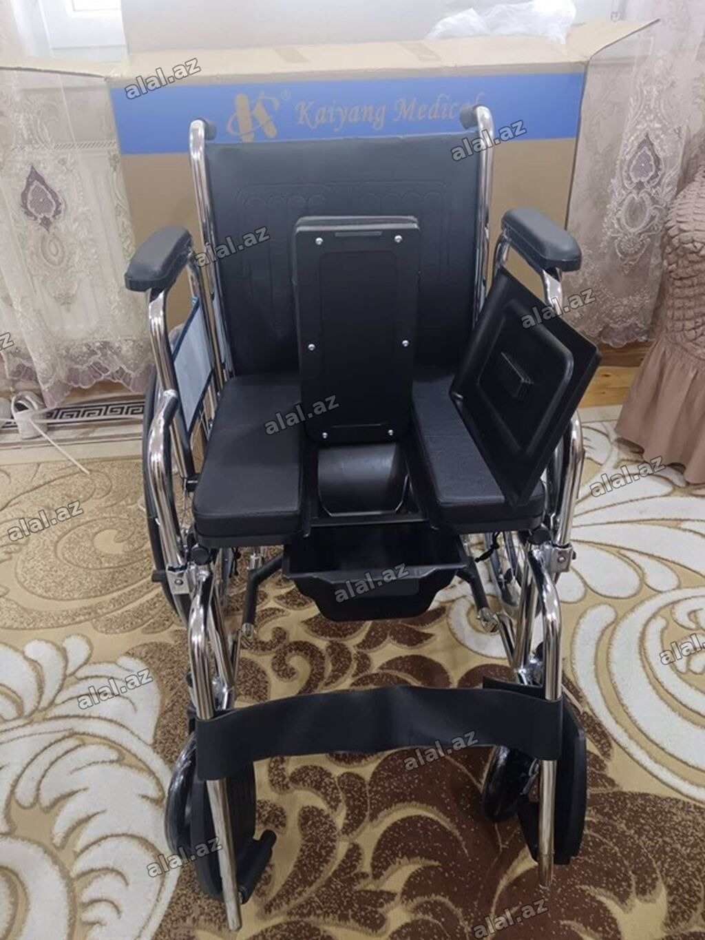 - Sanitar funksiyalı oturacaq: ortası açılan oturacaq və alt hissədə