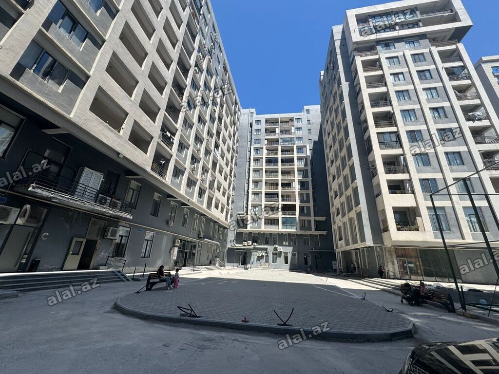 3 otaqlı, Yeni tikili, 80 kv. m